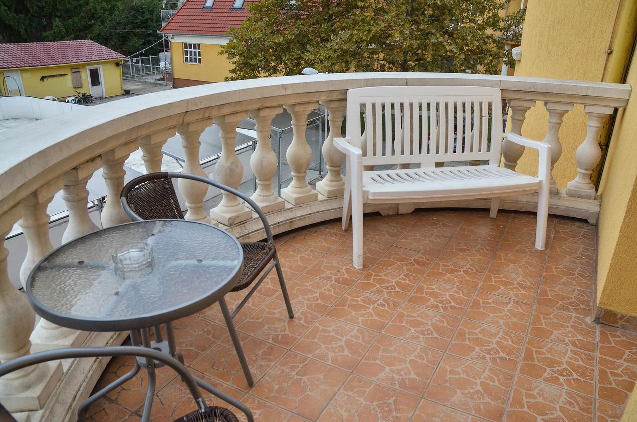 Kastély Panzió Hajdúszoboszló Exterior foto